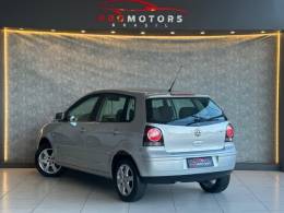 VOLKSWAGEN - POLO - 2006/2007 - Prata - R$ 34.900,00