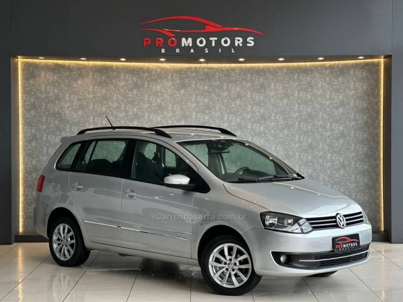 VOLKSWAGEN - SPACEFOX - 2013/2013 - Prata - R$ 46.900,00