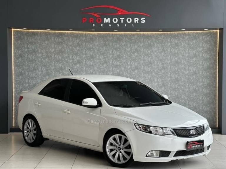 KIA MOTORS - CERATO - 2011/2011 - Branca - R$ 46.900,00